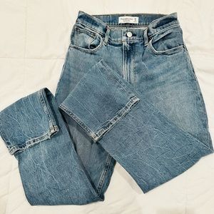Abercrombie & Fitch 90’s straight, ultra high rise jeans